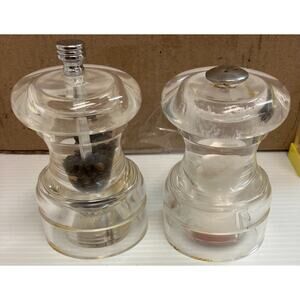 Vtg Olde Thompson Woodland Hills Acrylic Salt & Pepper Shakers NOC3423